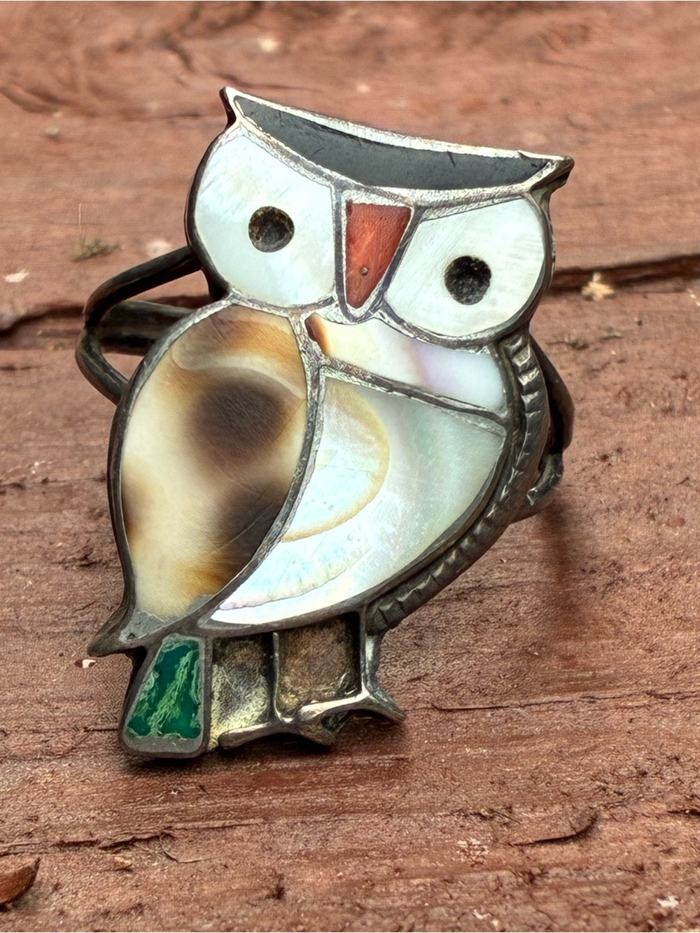 Inlay Owl Statement Ring - Mother of Pearl & Brown Inlay with Green Accent